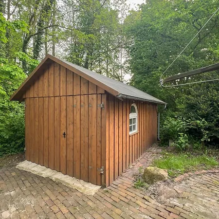 Friesenhaus Ebbe Fuer 6 Gaeste Mit Grossem Garten