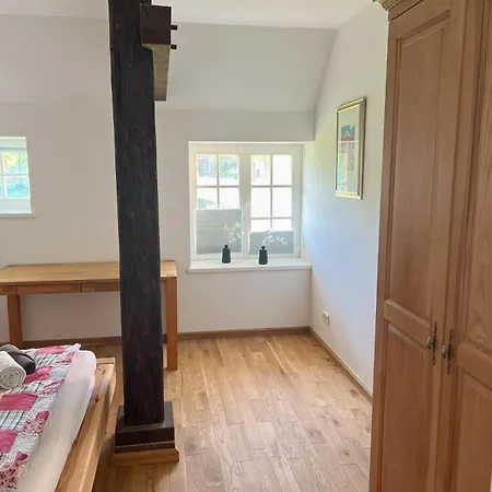 Friesenhaus Ebbe Fuer 6 Gaeste Mit Grossem Garten Holiday home Stadland