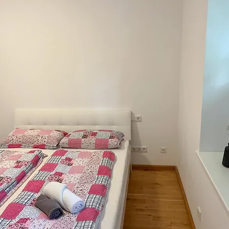 Friesenhaus Ebbe Fuer 6 Gaeste Mit Grossem Garten *